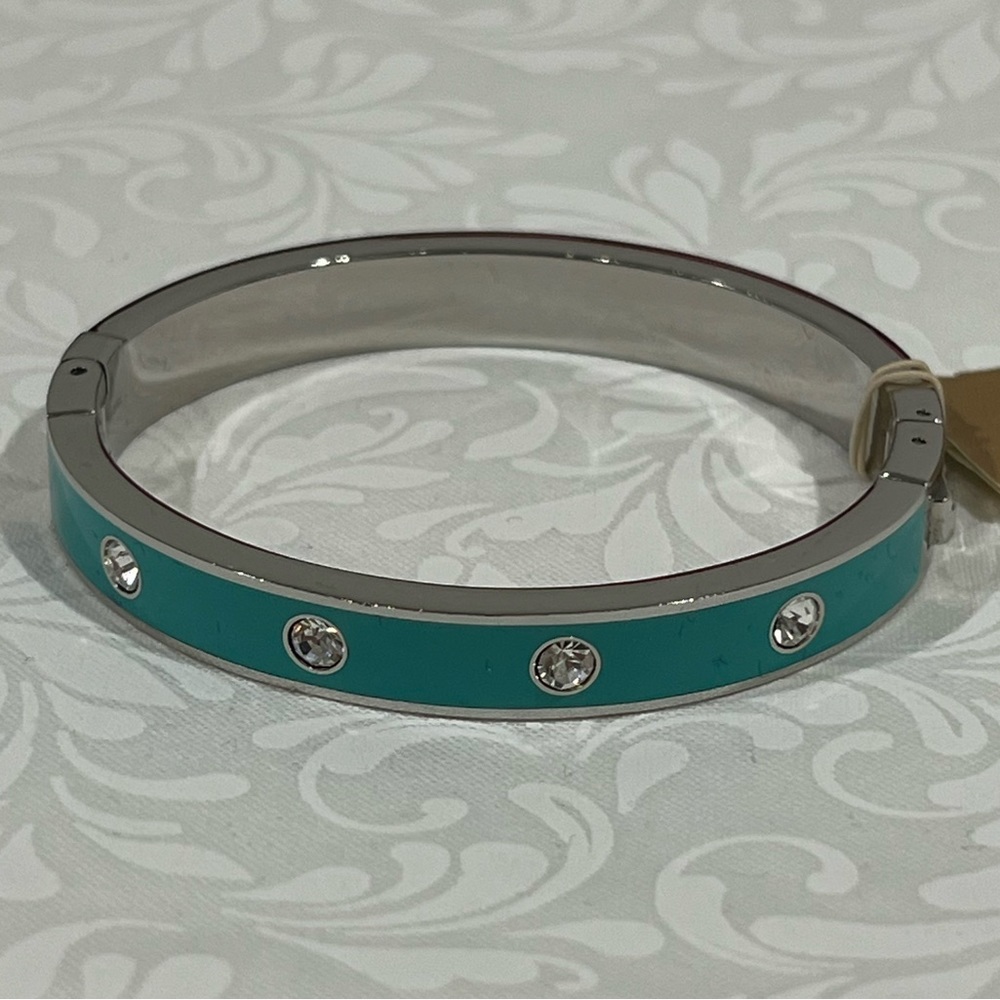 Nwt Fossil Silver Tone Turquoise Enamel With Rhinestones Hinged Bangle Bracelet
